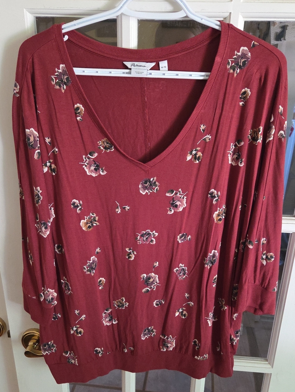 Reitmans Burgundy Floral V-Neck Short Sleeve Tee